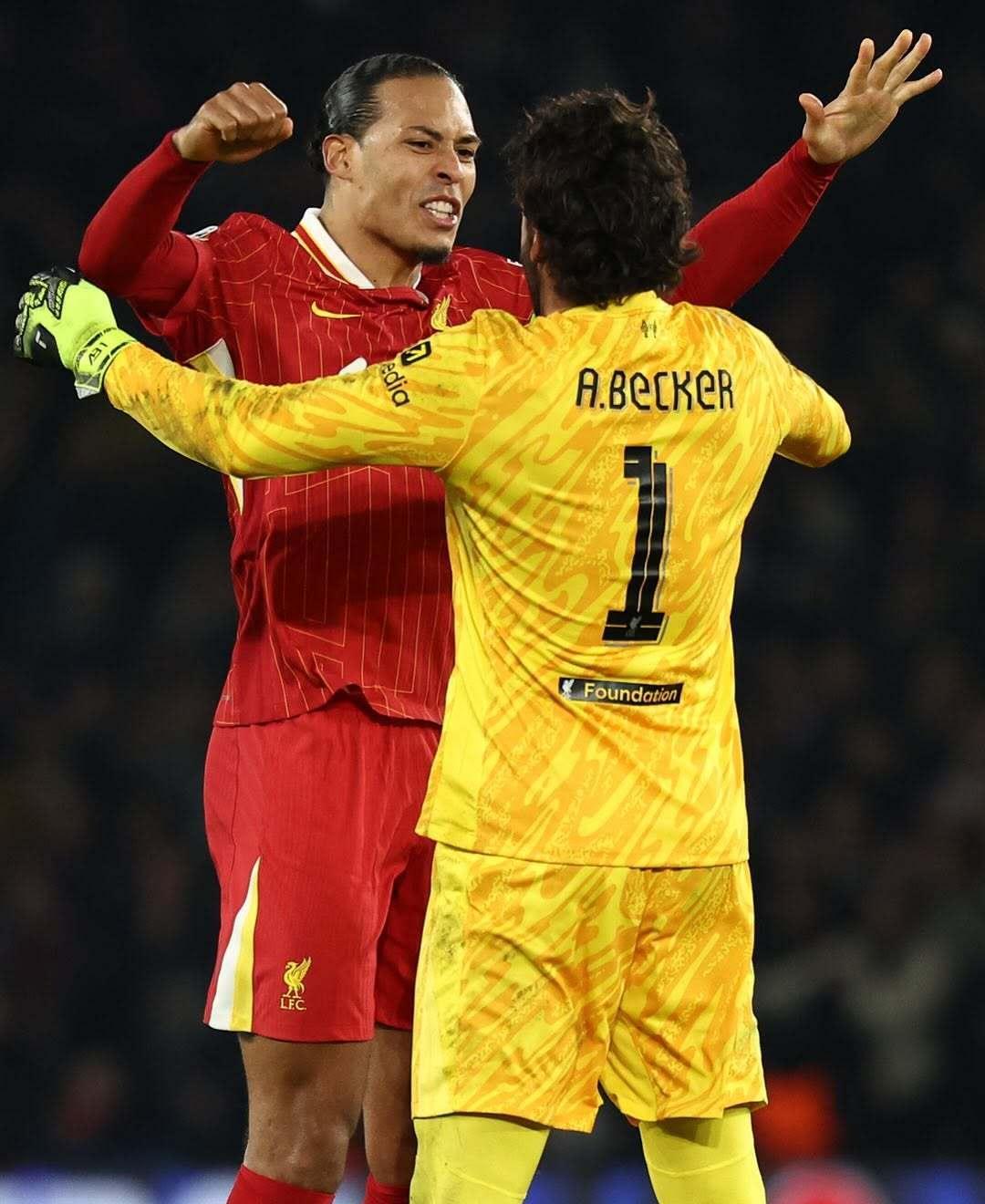 佛罗伦萨连胜走上联赛第一,球迷热议球队表现的简单介绍 佛罗伦萨连胜走上联赛第一,球迷热议球队表现的简单介绍