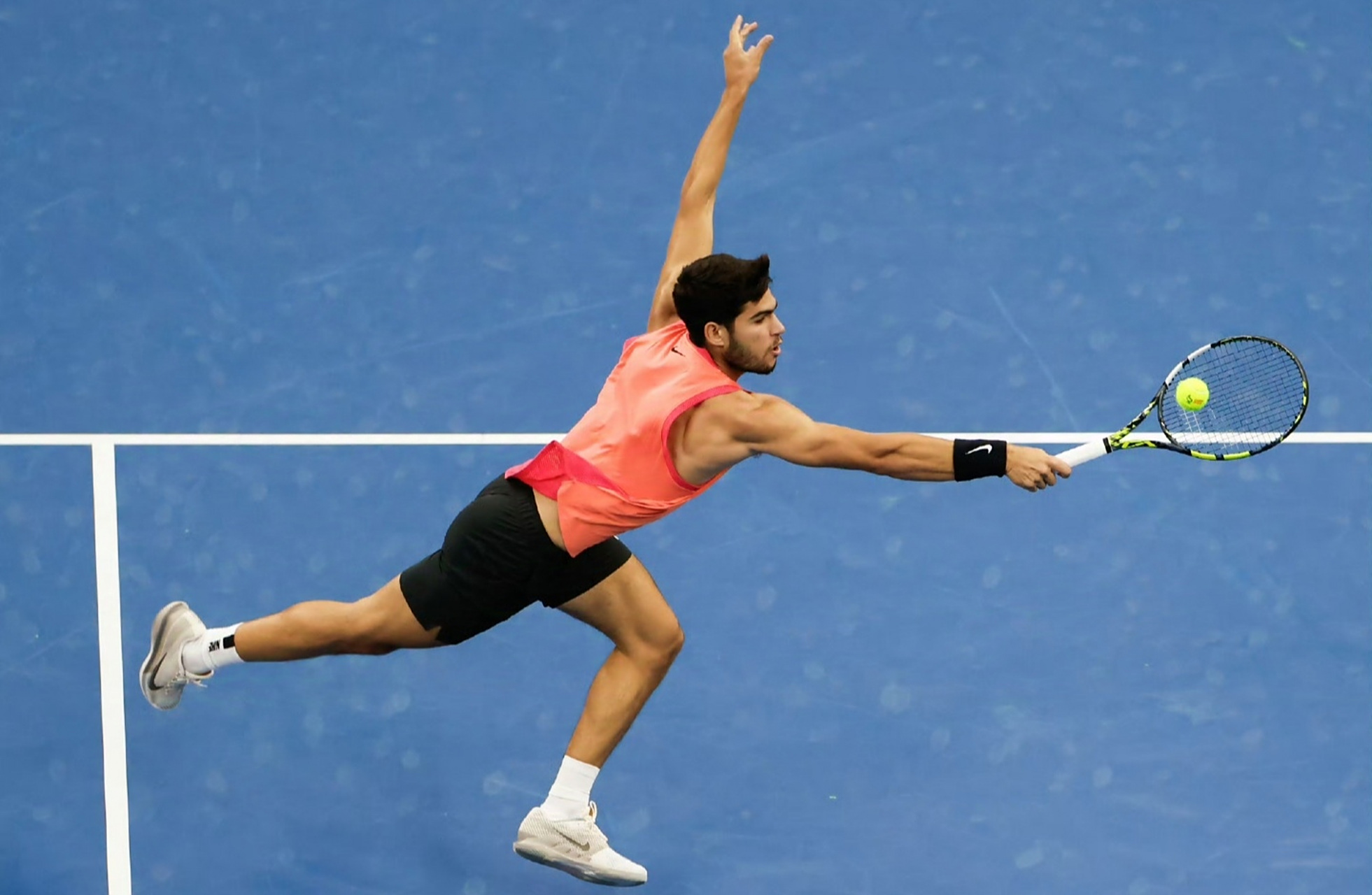 关于西班牙网球队轻取意大利网球队,阿尔卡拉斯制霸全场的信息 关于西班牙网球队轻取意大利网球队,阿尔卡拉斯制霸全场的信息