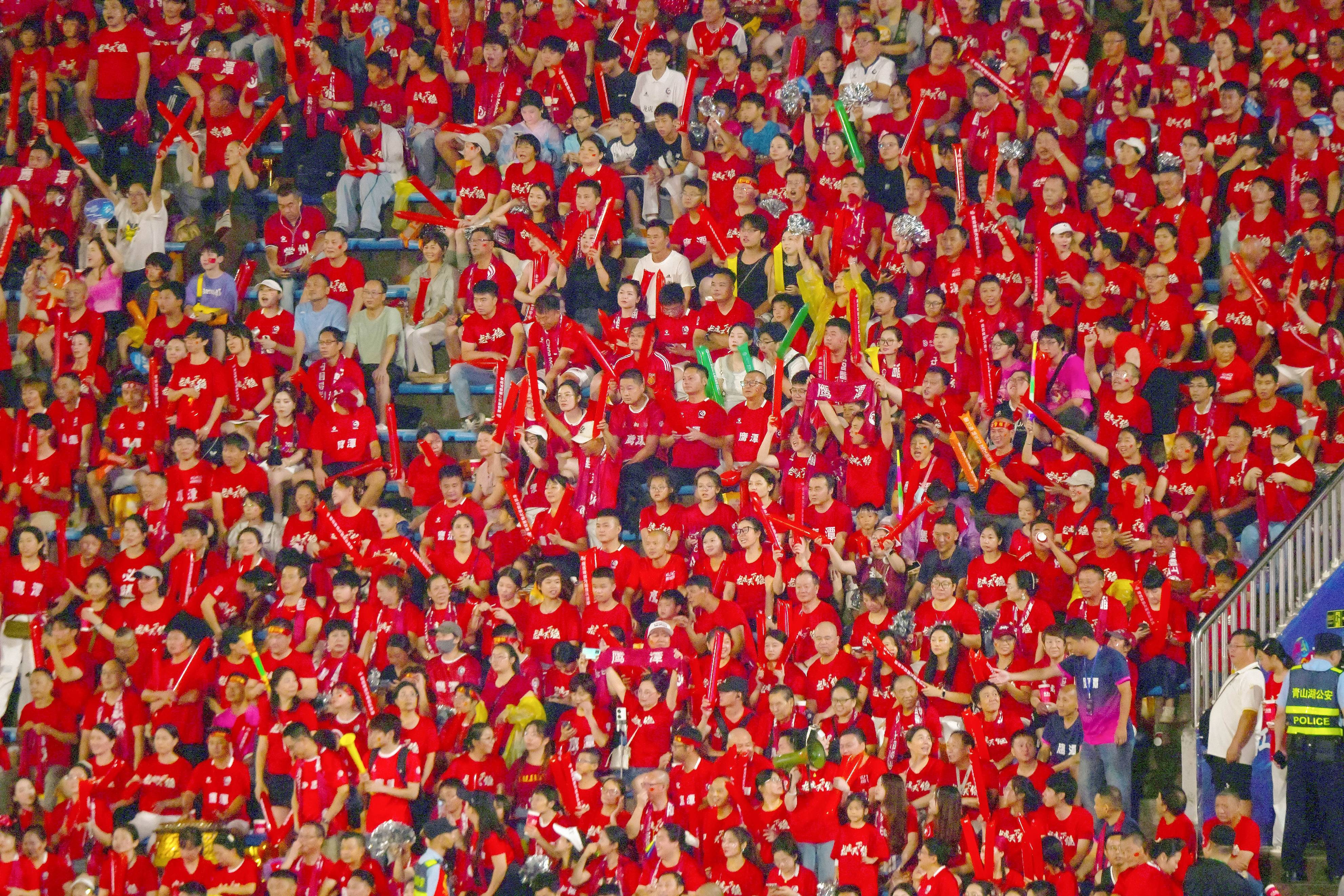 爱游戏入口-关于激励情怀传递，篮球赛事感染球迷热情的信息