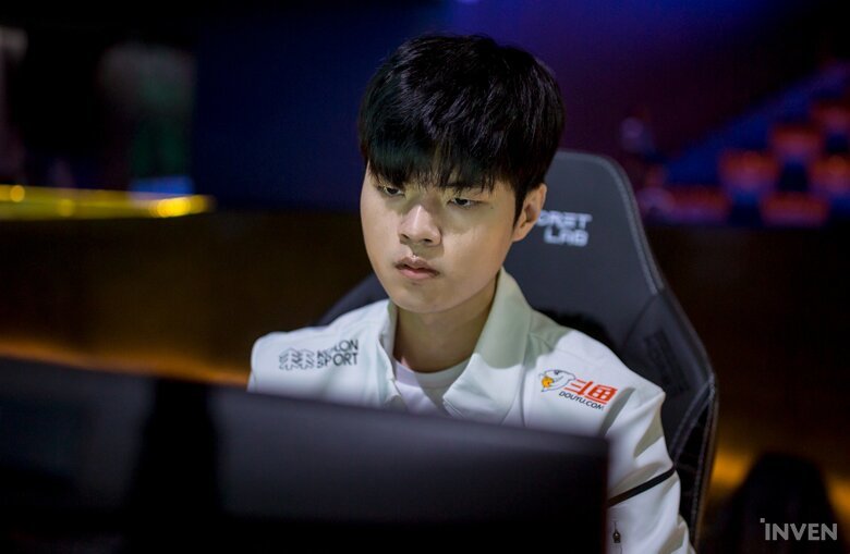 MAD力克NS，Deft三分雨点燃全场的简单介绍