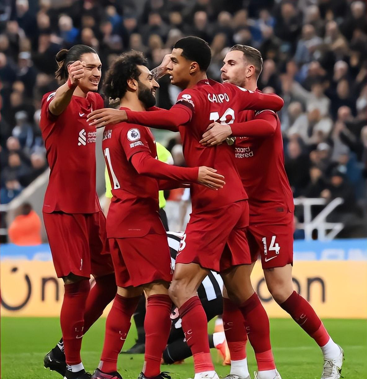 豪门队伍稳操胜券，历史系列赛再获胜利的简单介绍