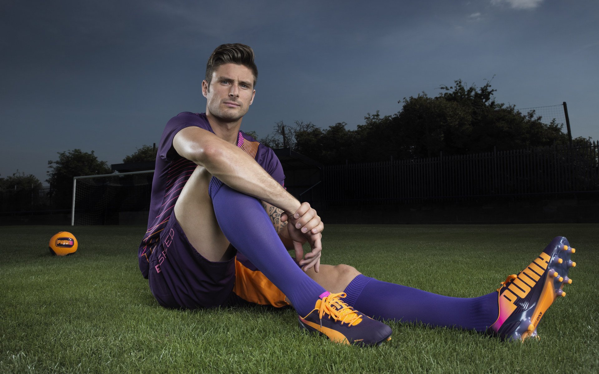 爱游戏大厅-冰岛奇迹再现！萨拉赫闪耀全场，北欧风暴狂扫多特蒙德