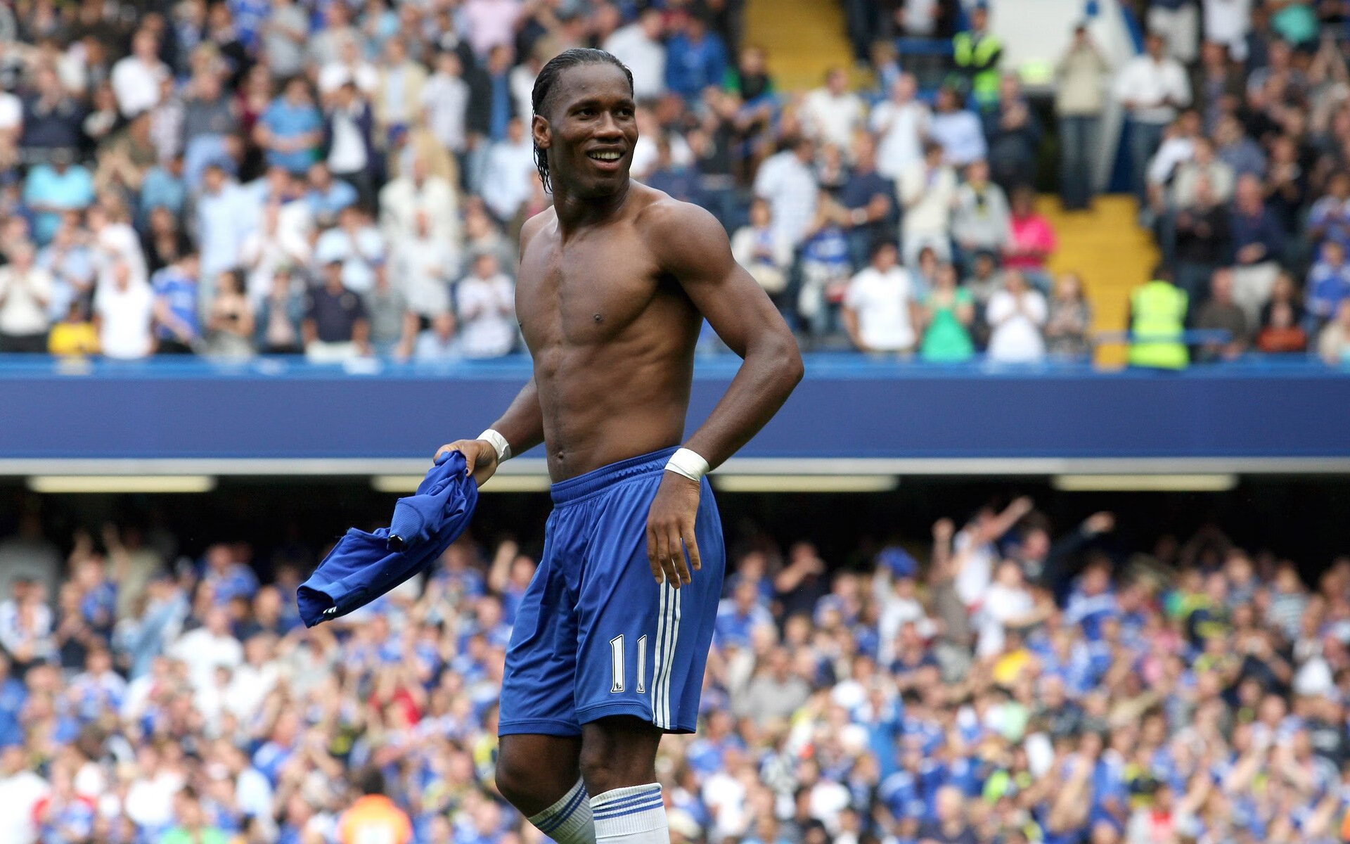 法老掀翻中北美铁骑,苏亚雷斯用节奏掌控书写埃及足球新章