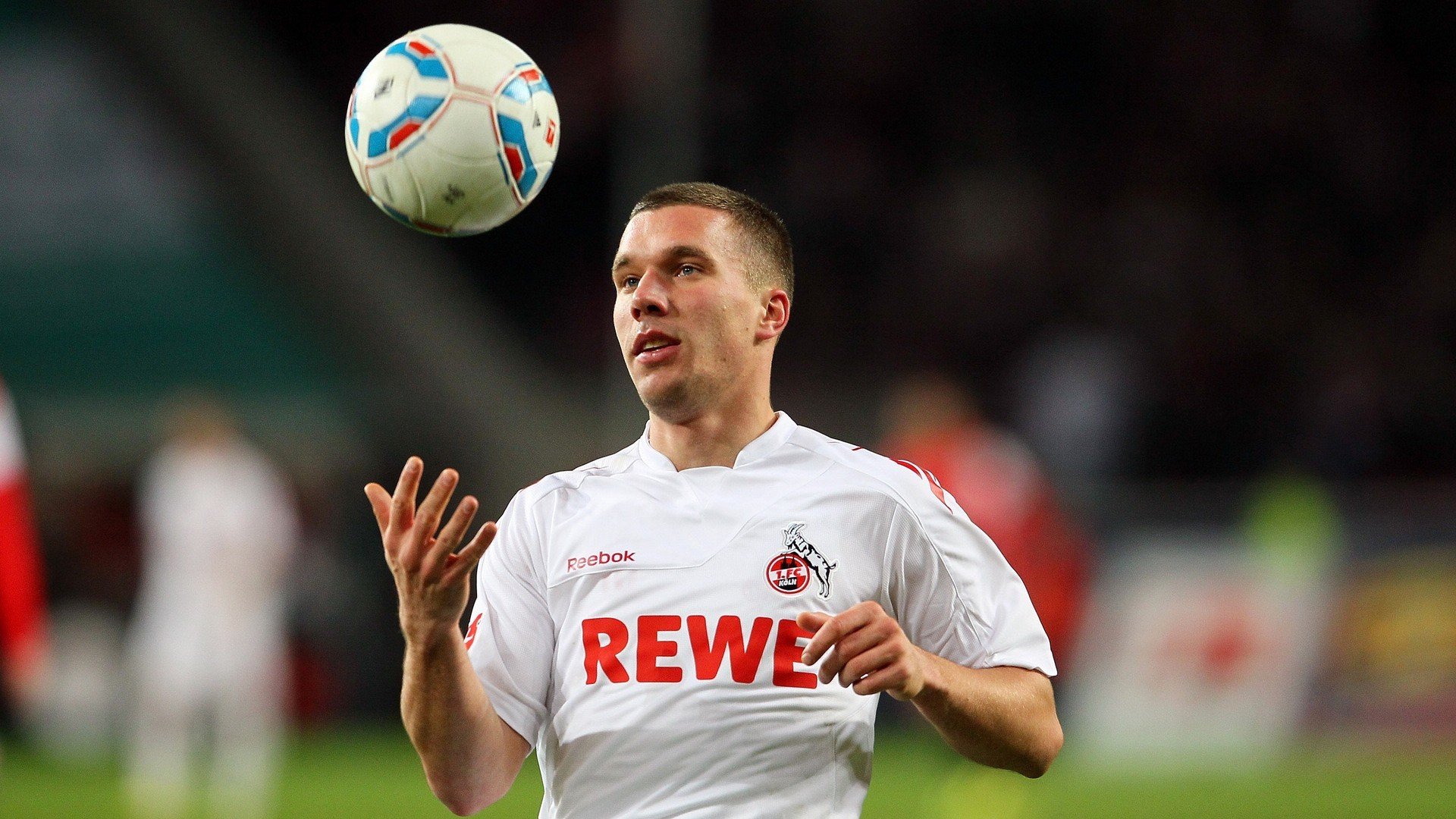 爱游戏官方-从红土到硬地的王者之路，鲁德火热状态能否在ATP总决赛上演蒙特卡洛式绝杀？